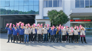k8凯发净化员工合照